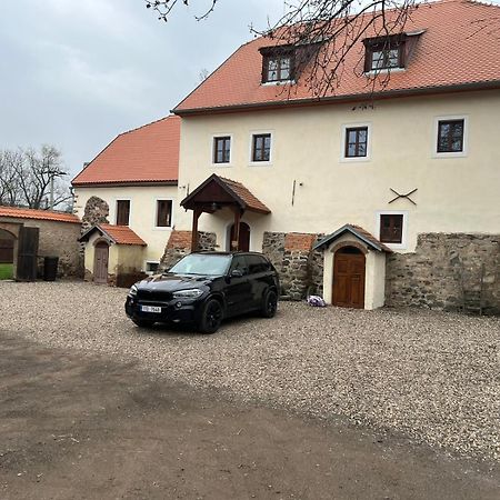 Penzion Tvrz Most Bagian luar foto